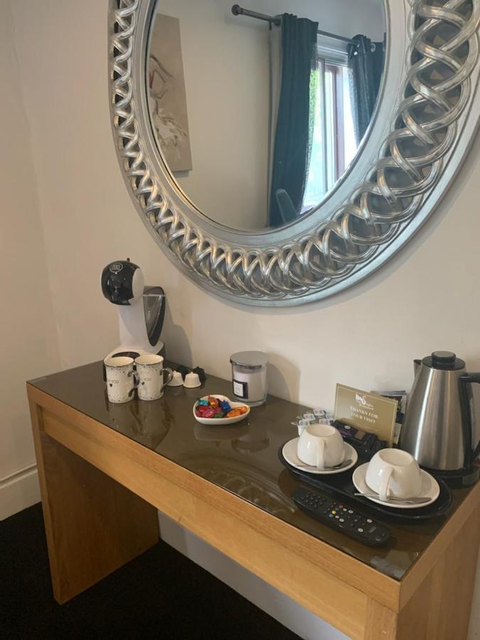 The Swan @ Stoford Otel Dış mekan fotoğraf A Nespresso coffee machine in a hotel room