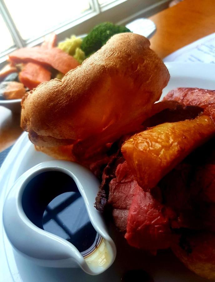 The Swan @ Stoford Otel Dış mekan fotoğraf Yorkshire pudding